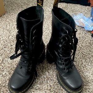 Dr martens chesney leather boots.
